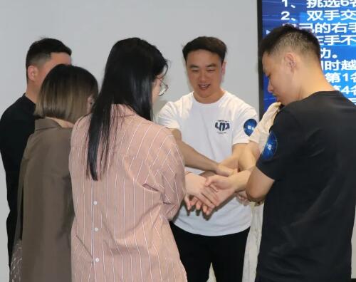 卓尚服飾丨《尚校計劃》中層領導力訓練營聚勢啟程